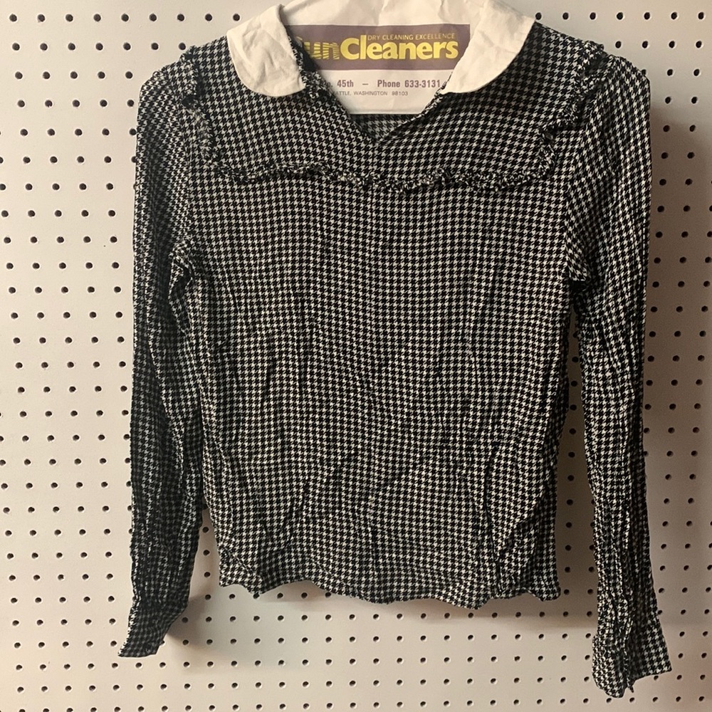 Forever 21 size small shirt